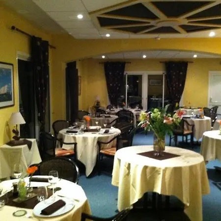 Hotel Logis De France Restaurant Le Lucullus 3*