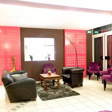 Logis De France Restaurant Le Lucullus Hotel Montmorillon