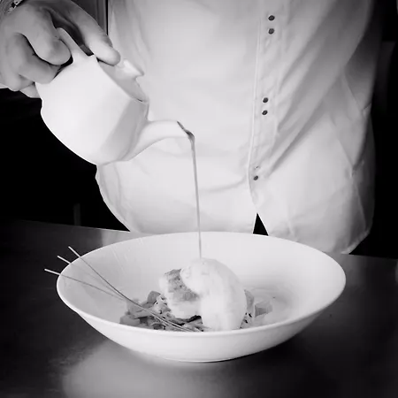 Logis De France Restaurant Le Lucullus 2*