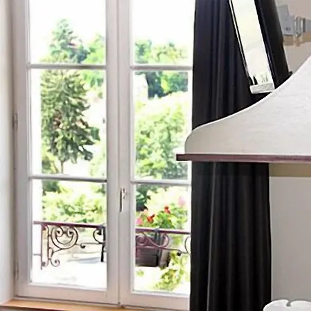 Hotel Logis De France Restaurant Le Lucullus Montmorillon