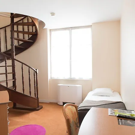 Logis De France Restaurant Le Lucullus Hotel Montmorillon