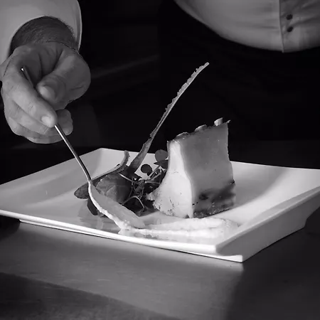 Logis De France Restaurant Le Lucullus 2*