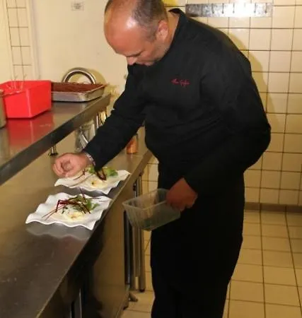 Logis De France Restaurant Le Lucullus 3* Montmorillon