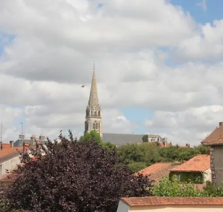 Hotel Logis De France Restaurant Le Lucullus 2*