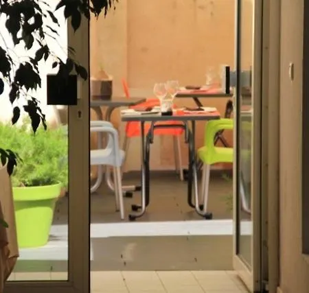 Logis De France Restaurant Le Lucullus Hotel Montmorillon