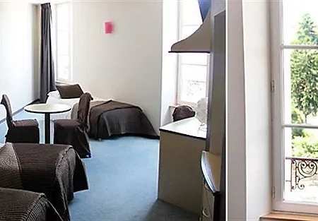 Hotel Logis De France Restaurant Le Lucullus 3*